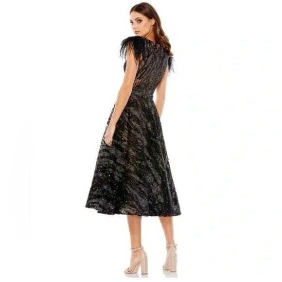 MAC DUGGAL Women's Embellished Feather Cap Sleeve Black Dress Size 4 NWT - Picture 3 of 12